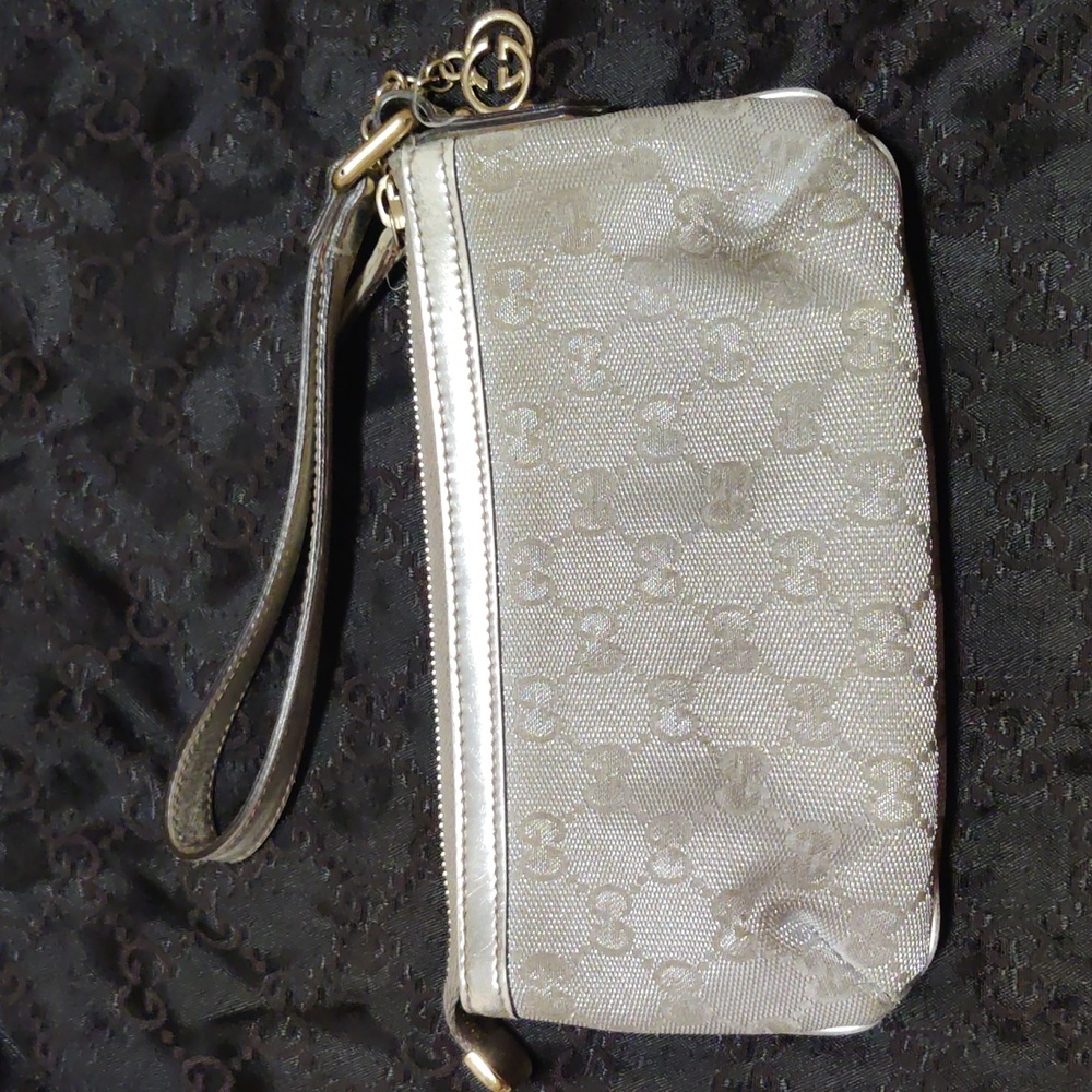 Gucci wristlet